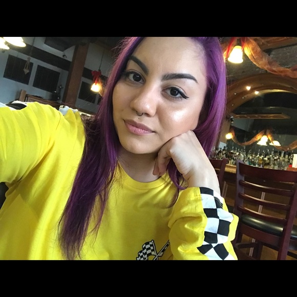 Meet your Posher, Andi - Picture 1 of 1